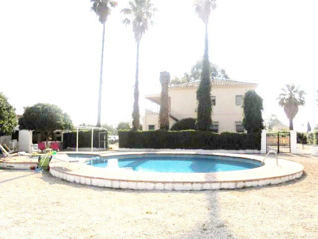 6 slaapkamer Finca/Landhuis te koop in Dénia met zwembad - € 1.000.000 (Ref: 8842397)