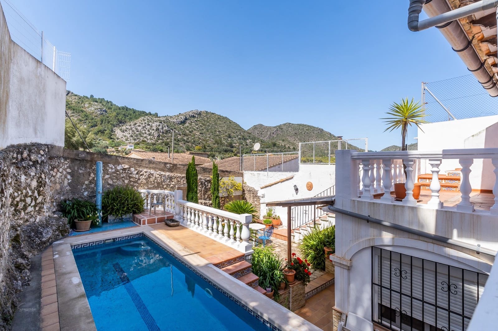 3 bedroom Townhouse for sale in Rafol de Almunia with pool - € 349,000 (Ref: 8921857)