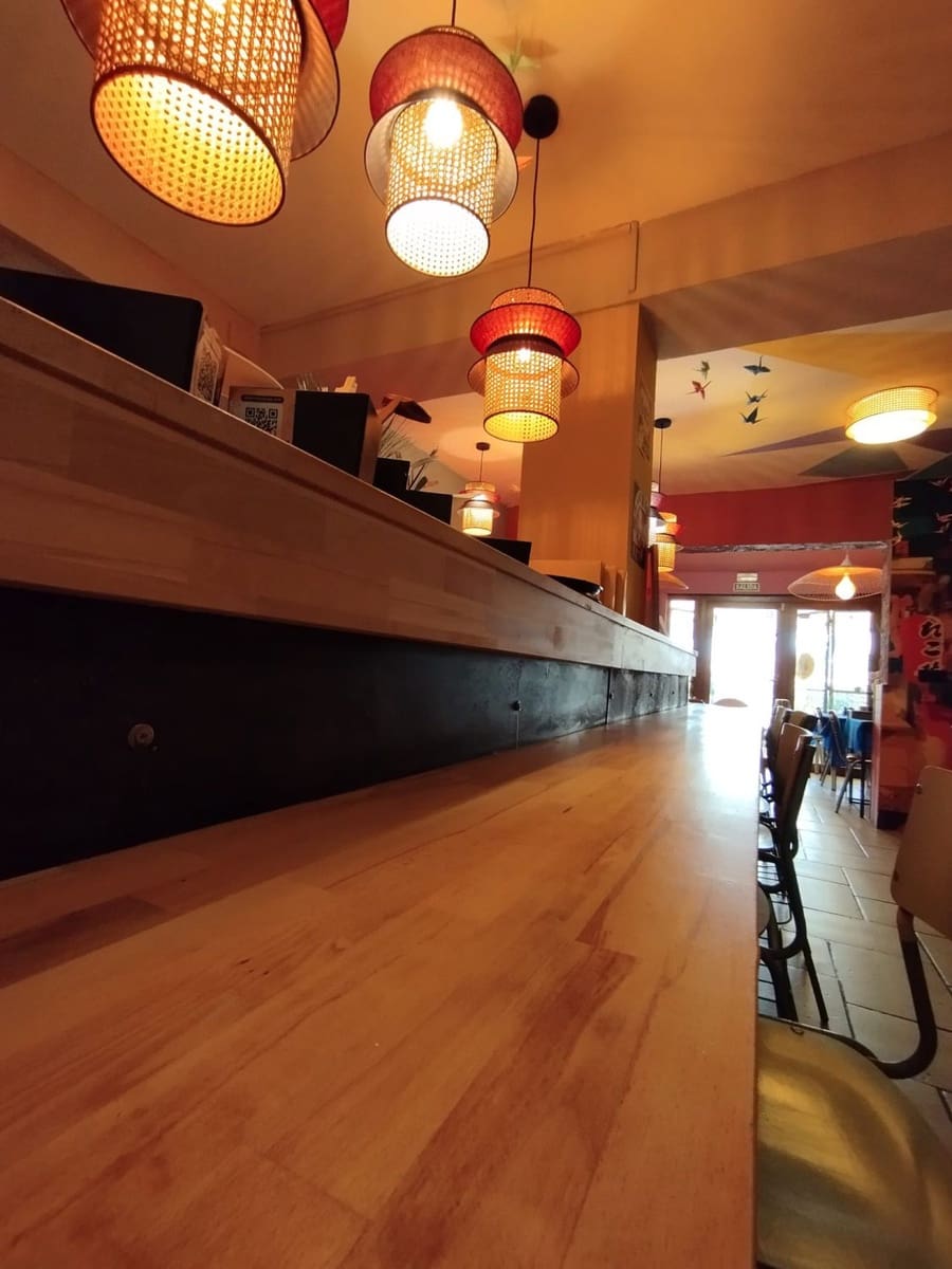 Commercieel te koop in Denia - € 110.000 (Ref: 8949746)