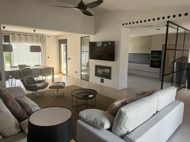 Chalet de 3 habitaciones en Dénia en venta con piscina - 1.590.000 € (Ref: 9066825)