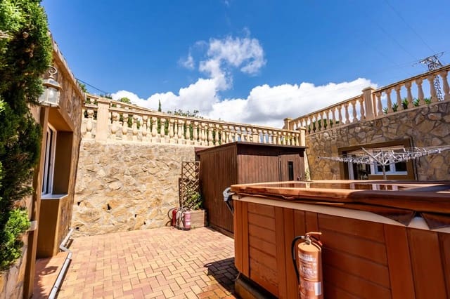 7 slaapkamer Villa te koop in Moraira, Teulada-Moraira met zwembad - € 1.599.000 (Ref: 9084607)