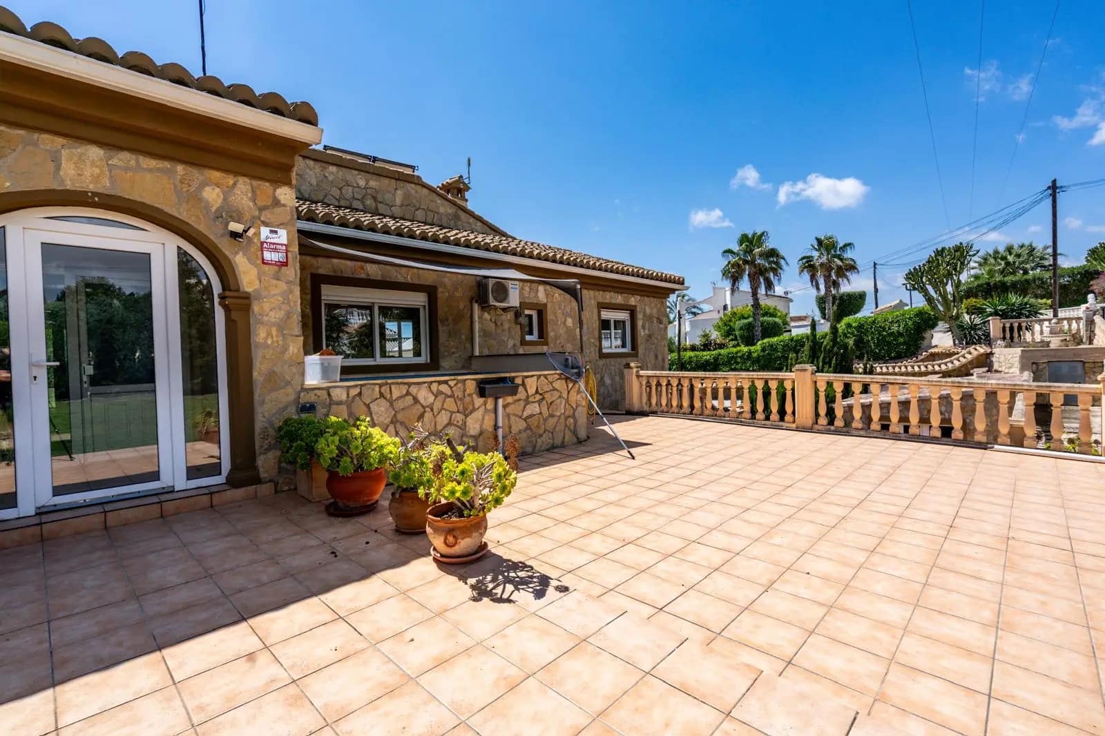 7 slaapkamer Villa te koop in Moraira met zwembad - € 1.599.000 (Ref: 9084607)