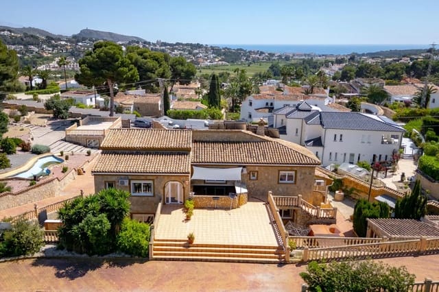 7 slaapkamer Villa te koop in Moraira, Teulada-Moraira met zwembad - € 1.599.000 (Ref: 9084607)