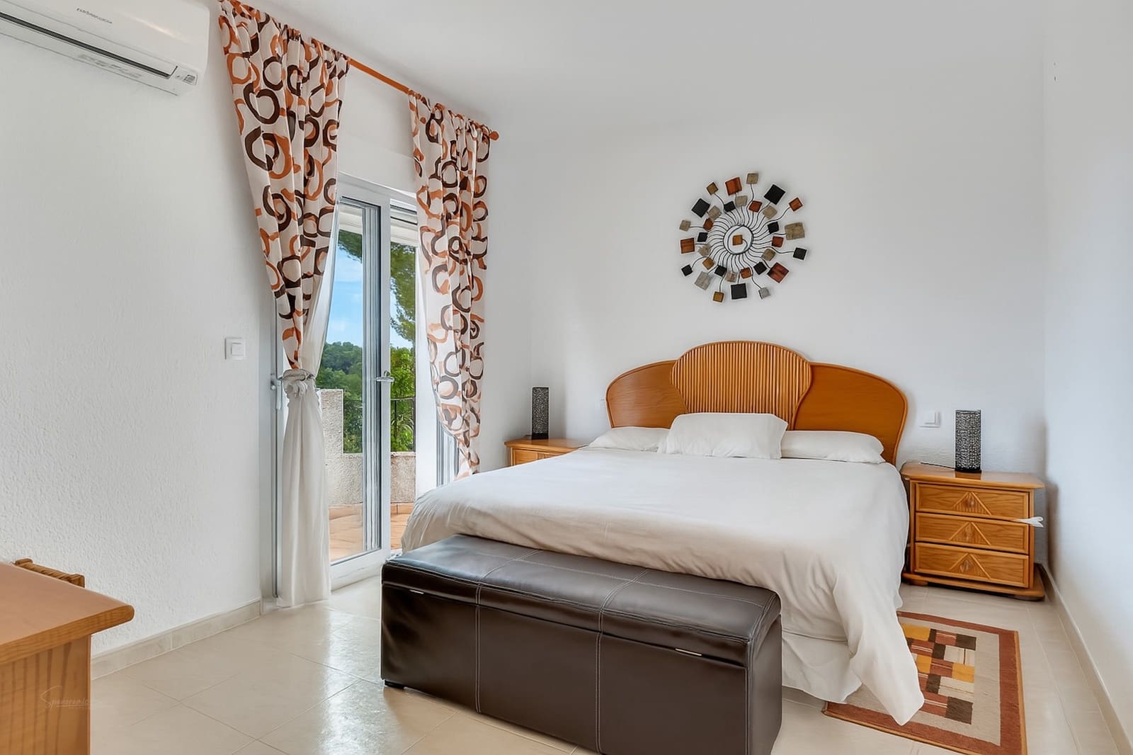 5 bedroom Villa for sale in Benidoleig - € 499,000 (Ref: 9123804)