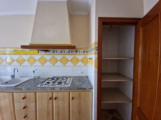 6 bedroom Townhouse for sale in Ondara - € 199,000 (Ref: 9401813)