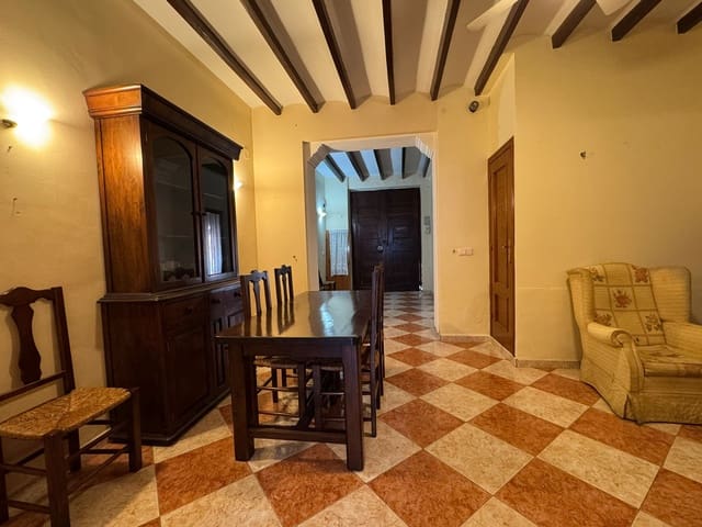 6 bedroom Townhouse for sale in Ondara - € 199,000 (Ref: 9401813)