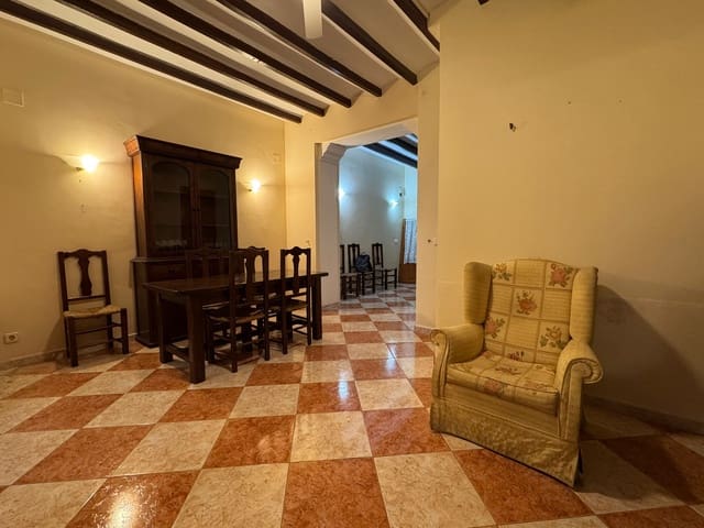 6 bedroom Townhouse for sale in Ondara - € 199,000 (Ref: 9401813)