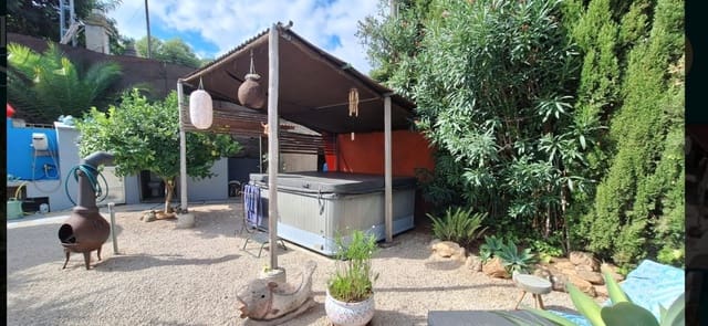 2 soveværelse Finca/Landehus til salg i Oliva med swimmingpool - € 259.000 (Ref: 9500664)