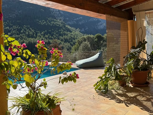 4 soveværelse Finca/Landehus til salg i Castell de Castells med swimmingpool - € 485.000 (Ref: 9511892)
