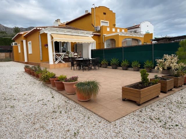 Casa de 2 habitaciones en Beniarbeig en venta con piscina - 225.000 € (Ref: 9516588)