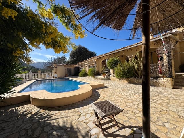 5 bedroom Villa for sale in Castell de Castells with pool - € 570,000 (Ref: 9539469)
