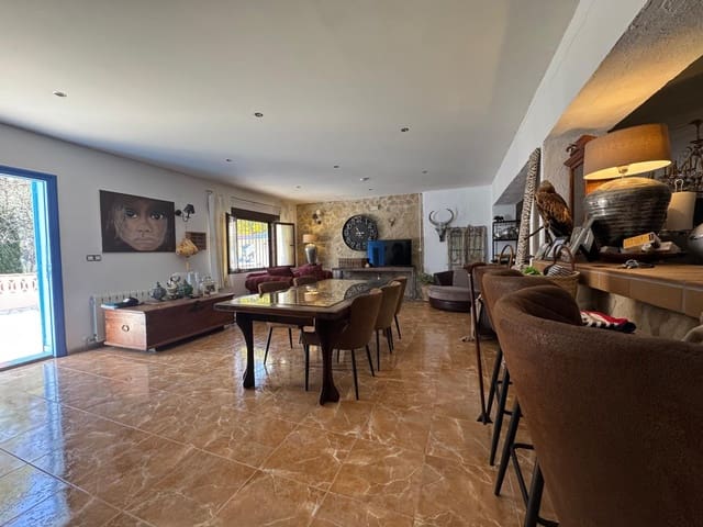 5 bedroom Villa for sale in Castell de Castells with pool - € 570,000 (Ref: 9539469)