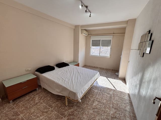 2 soverom Leilighet til leie i Ondara - € 800 (Ref: 9580115)