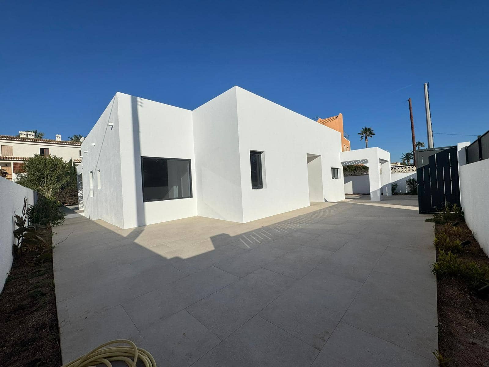 Chalet de 3 habitaciones en Dénia en venta con piscina - 1.190.000 € (Ref: 9628031)