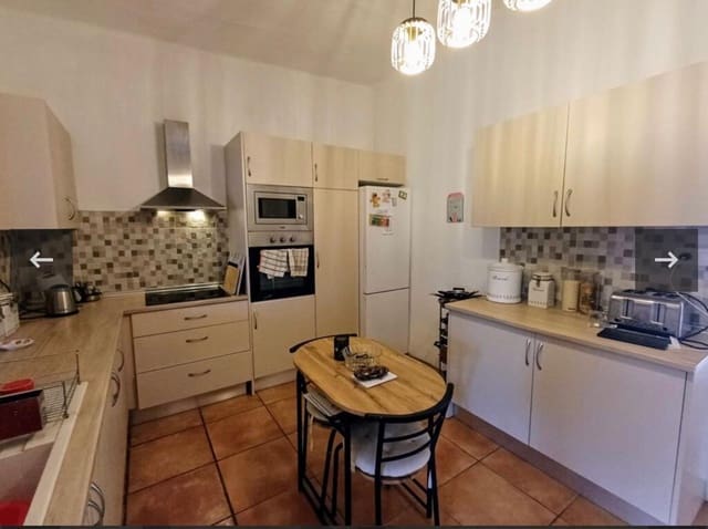2 slaapkamer Huis te huur in Oliva - € 850 (Ref: 9652420)
