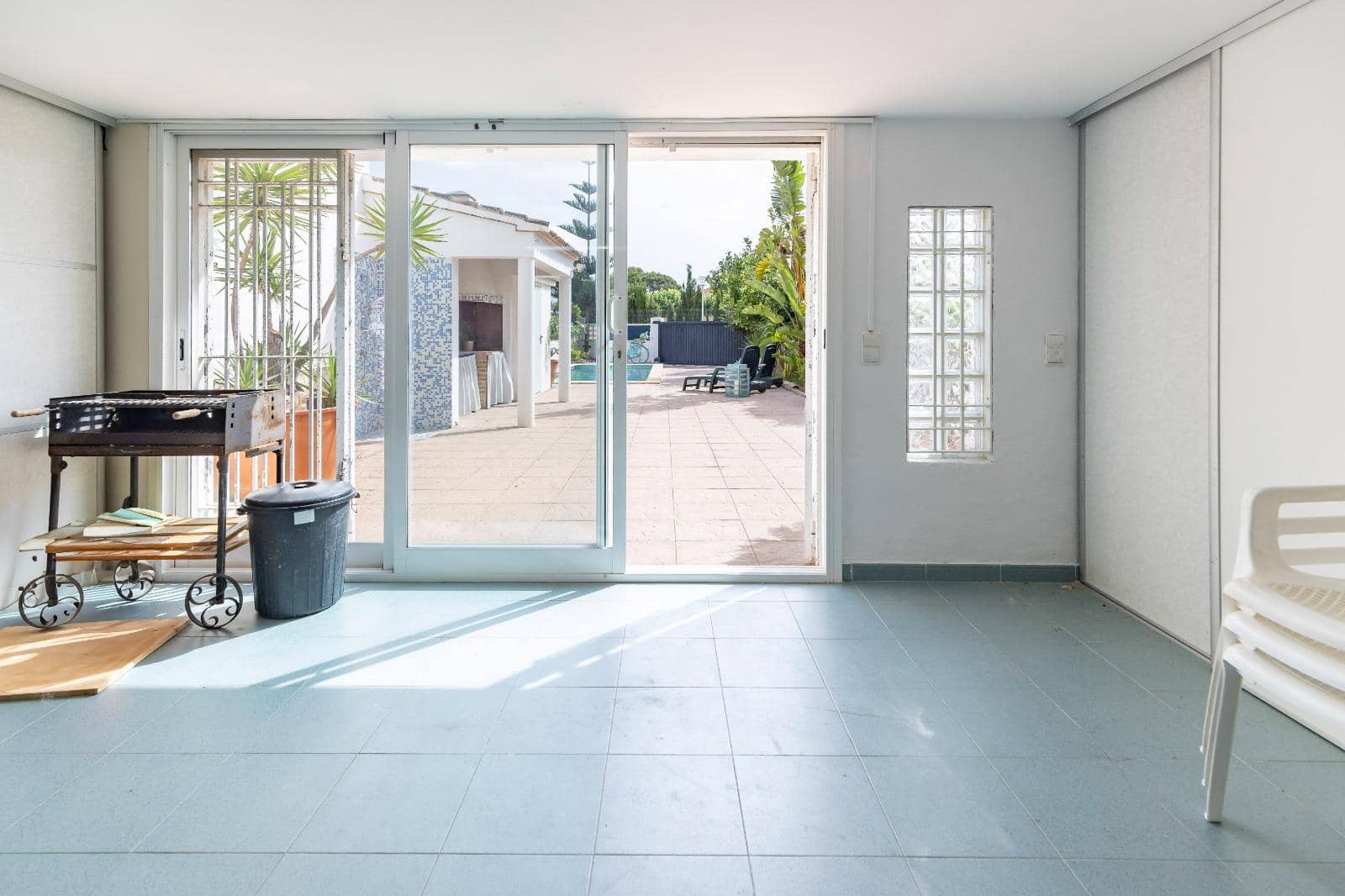 4 soveværelse Byhus til salg i Oliva med swimmingpool - € 450.000 (Ref: 9656830)