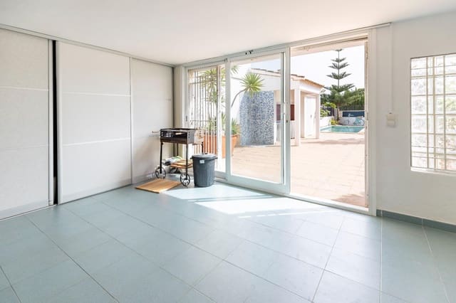 4 Zimmer Haus zu verkaufen in Oliva mit Pool - 450.000 € (Ref: 9656830)