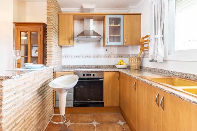 4 Zimmer Haus zu verkaufen in Oliva mit Pool - 450.000 € (Ref: 9656830)