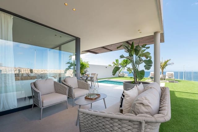 2 bedroom Apartment for sale in Santa Cruz de Tenerife with pool - € 992,500 (Ref: 9713972)