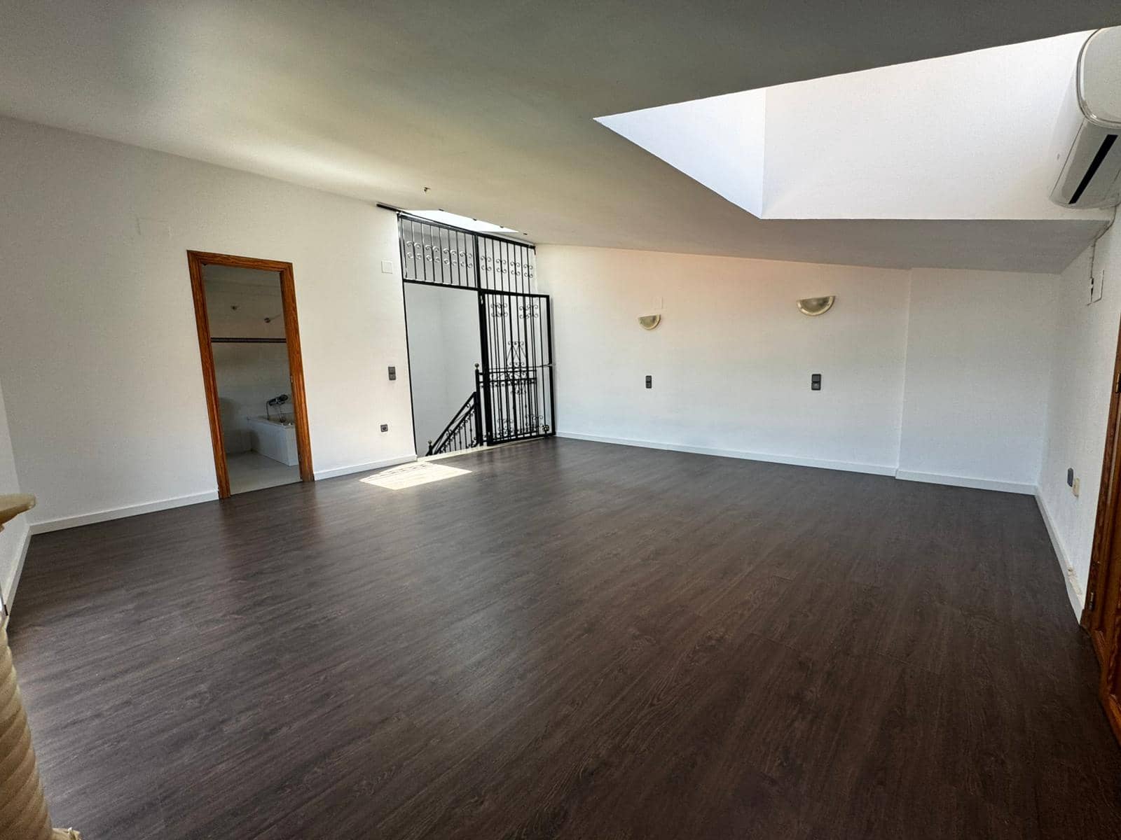 3 bedroom Townhouse for sale in Els Poblets - € 389,000 (Ref: 9810426)