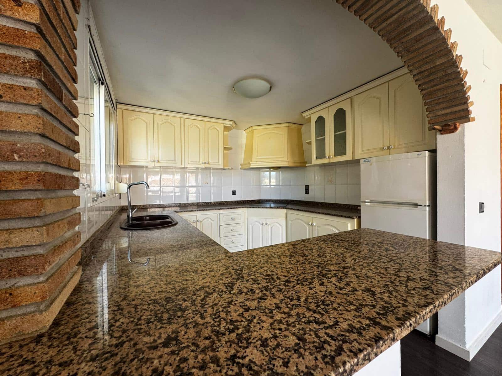 3 bedroom Townhouse for sale in Els Poblets - € 389,000 (Ref: 9810426)