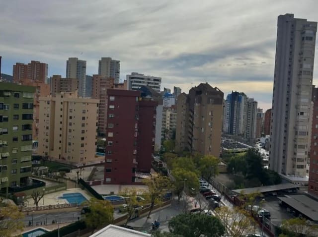 1 quarto Apartamento para venda em Benidorm com piscina - 85 000 € (Ref: 9810856)