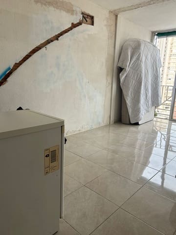 1 quarto Apartamento para venda em Benidorm com piscina - 85 000 € (Ref: 9810856)
