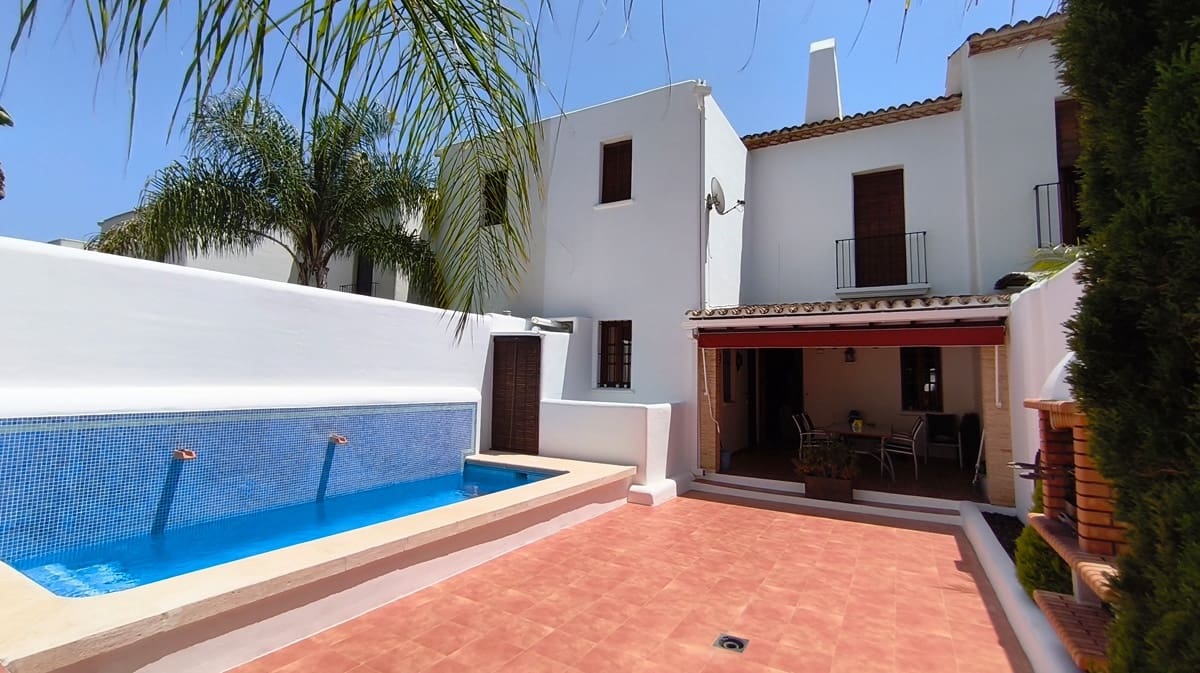 4 quarto Casa em Banda para venda em La Xara com piscina - 525 000 € (Ref: 9931819)