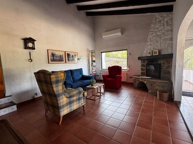 2 soverom Villa til salgs i Orba - € 330 000 (Ref: 9967097)