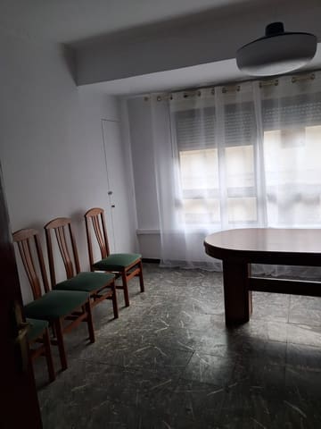 4 quarto Apartamento para arrendar em Oliva - 700 € (Ref: 9969118)