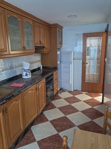4 quarto Apartamento para arrendar em Oliva - 700 € (Ref: 9969118)