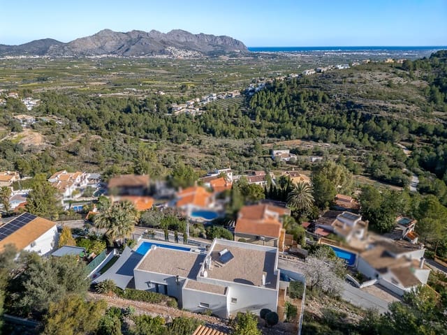 3 soverom Villa til salgs i Orba med svømmebasseng - € 625 000 (Ref: 9994689)