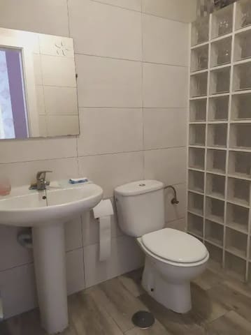 Komercyjne na sprzedaż w Centro Internacional, Torrox - 180 000 € (Ref: 10009691)