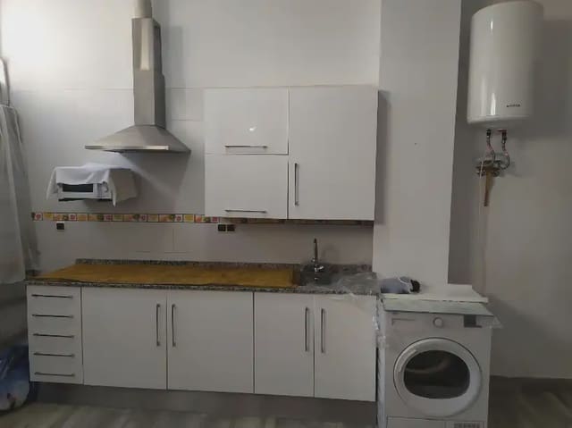 Komercyjne na sprzedaż w Centro Internacional, Torrox - 180 000 € (Ref: 10009691)