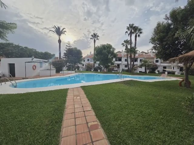 3 makuuhuone Rivitalo myytävänä paikassa Torre del Mar, Vélez-Málaga mukana uima-altaan 
autotalli - 537 000 € (Ref: 10024549)