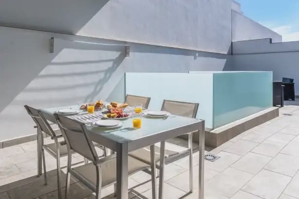3 quarto Moradia para arrendar em Nerja com piscina garagem - 2 100 € (Ref: 10046244)