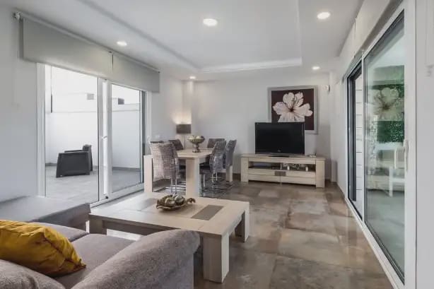 3 quarto Moradia para arrendar em Nerja com piscina garagem - 2 100 € (Ref: 10046244)