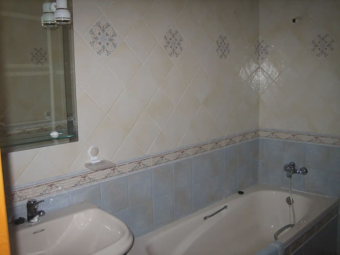3 quarto Moradia para arrendar em Nerja com piscina garagem - 2 500 € (Ref: 10048126)