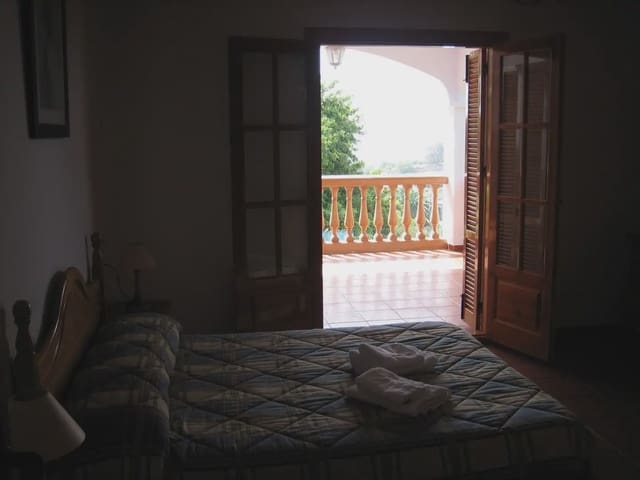 3 quarto Moradia para arrendar em Avda Pescia - Ctra de Frigiliana, Nerja com piscina garagem - 2 500 € (Ref: 10048126)