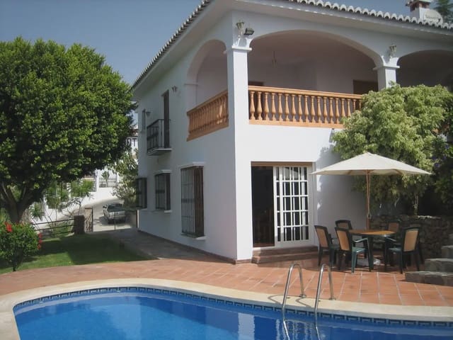 3 quarto Moradia para arrendar em Avda Pescia - Ctra de Frigiliana, Nerja com piscina garagem - 2 500 € (Ref: 10048126)