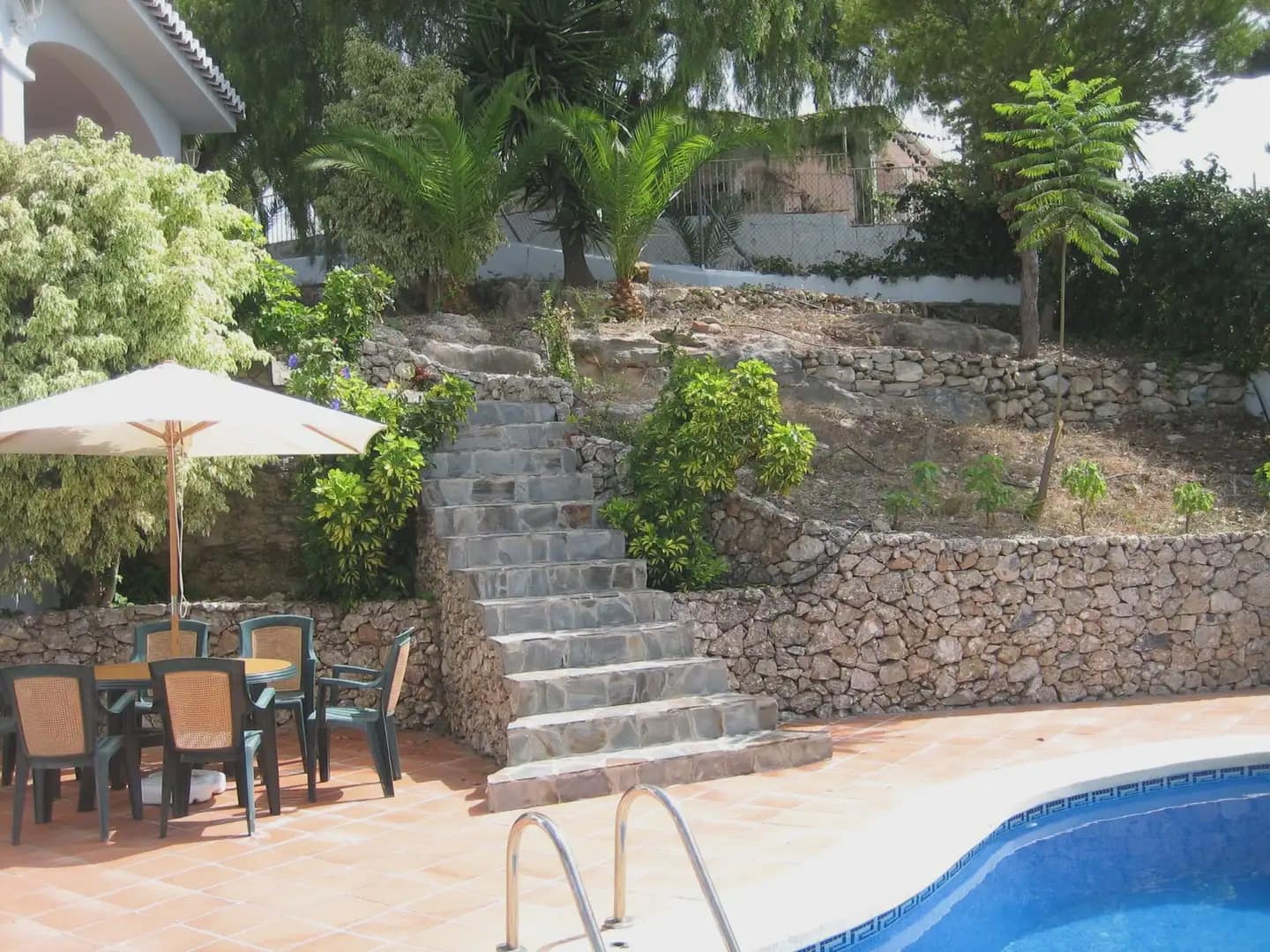 3 quarto Moradia para arrendar em Nerja com piscina garagem - 2 500 € (Ref: 10048126)