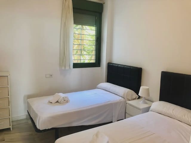 Appartement de 1 chambre à louer à Capistrano, Nerja avec piscine garage - 1 200 € (Ref: 10048127)