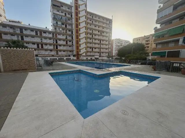 1 makuuhuone Ranta-asunto myytävänä paikassa Torre del Mar, Vélez-Málaga mukana uima-altaan - 262 000 € (Ref: 10088546)