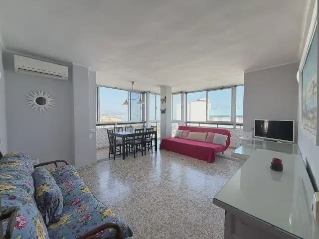 1 makuuhuone Ranta-asunto myytävänä paikassa Torre del Mar, Vélez-Málaga mukana uima-altaan - 262 000 € (Ref: 10088546)