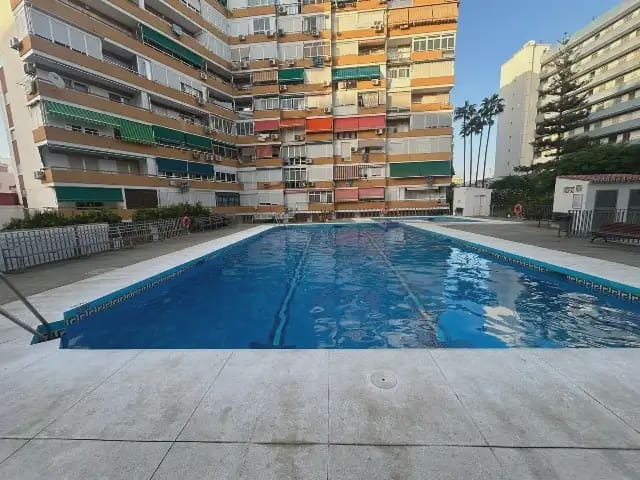 1 makuuhuone Ranta-asunto myytävänä paikassa Torre del Mar, Vélez-Málaga mukana uima-altaan - 262 000 € (Ref: 10088546)