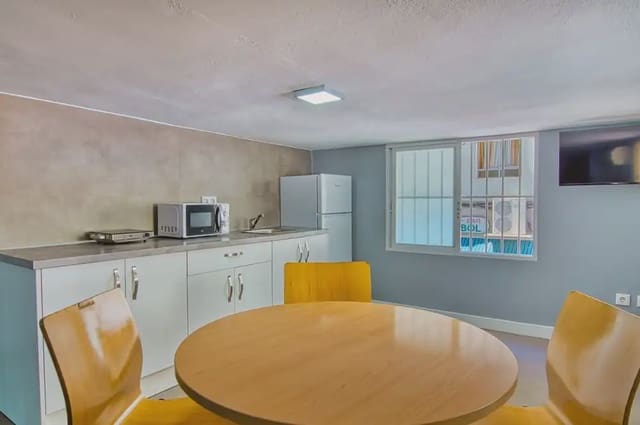 Local Commercial à vendre à Vélez-Málaga - 150 000 € (Ref: 10098573)