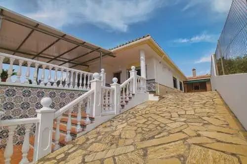 Finca/Casa Rural de 4 habitaciones en Periana en venta con piscina garaje - 440.000 € (Ref: 10098574)