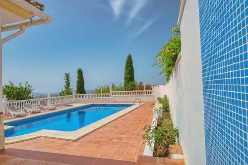 Finca/Casa Rural de 4 habitaciones en Periana en venta con piscina garaje - 440.000 € (Ref: 10098574)