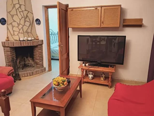 2 slaapkamer Finca/Landhuis te huur in Maro - Cuevas de Nerja, Nerja met zwembad garage - € 900 (Ref: 10098709)