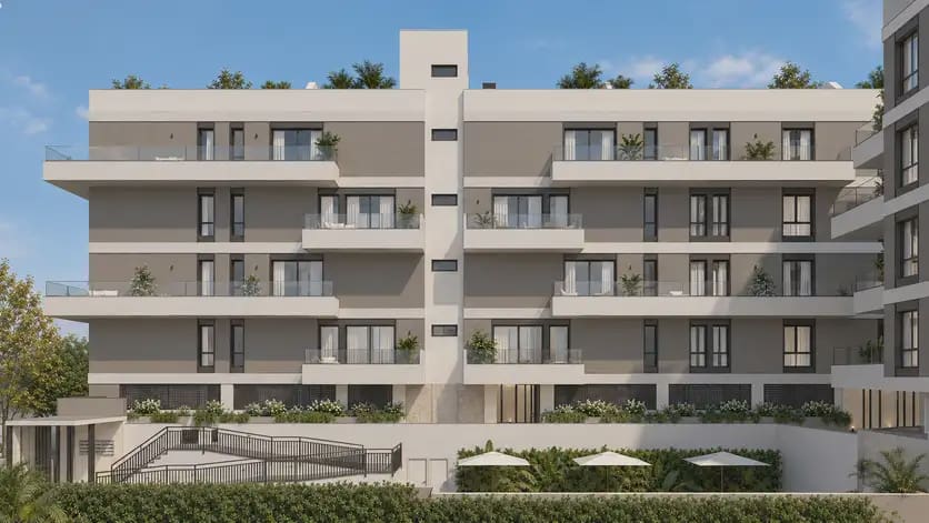 3 bedroom Flat for sale in Velez-Malaga with pool garage - € 249,950 (Ref: 10116050)